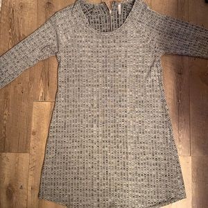 I never wear this dress! I have too many😅